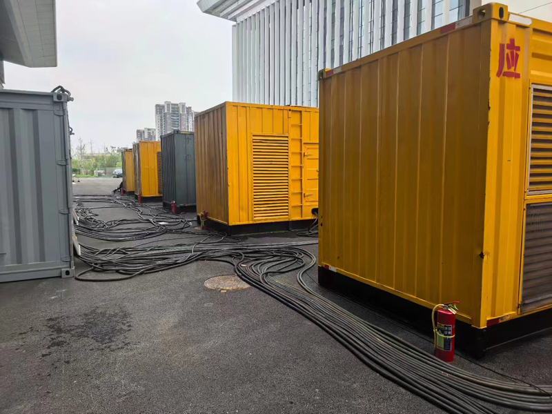 鹤峰不同季节柴油发电机组保养有哪些注意事项?